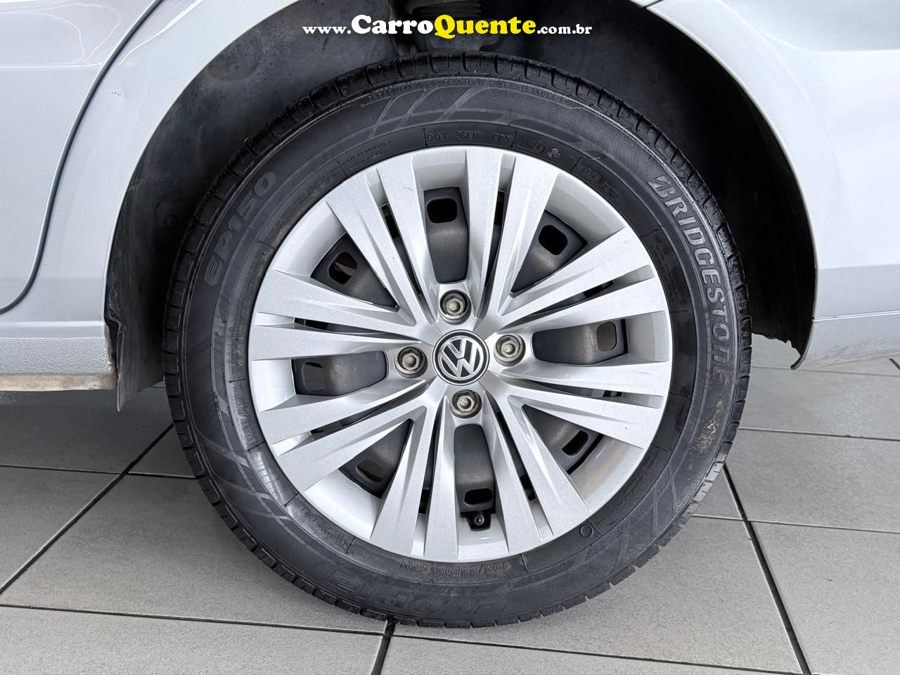 VOLKSWAGEN VOYAGE 1.0 12V MPI TOTALFLEX 2023 - Loja