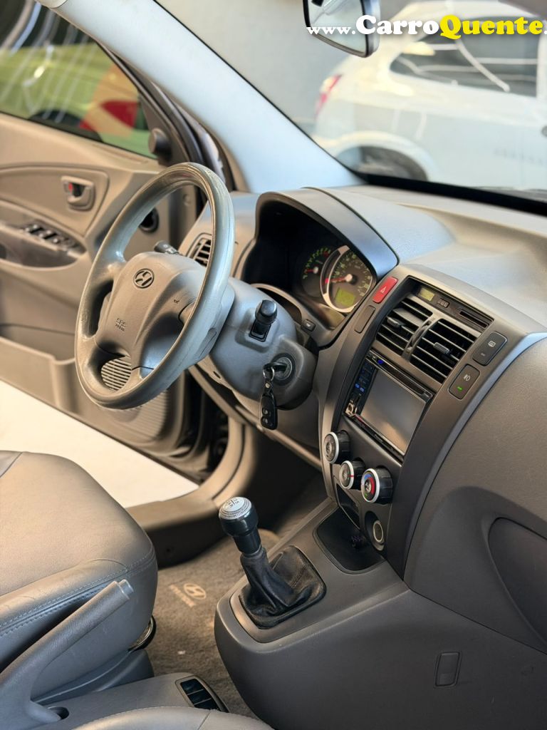 HYUNDAI   TUCSON 2.0 16V MEC.   PRETO 2011 2.0 GASOLINA - Loja