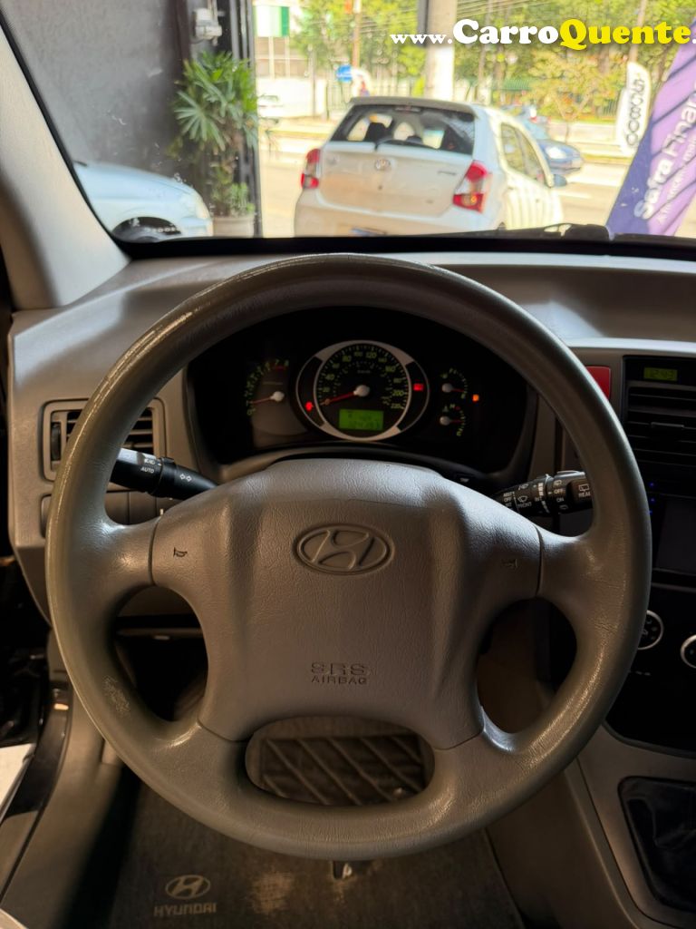 HYUNDAI   TUCSON 2.0 16V MEC.   PRETO 2011 2.0 GASOLINA - Loja