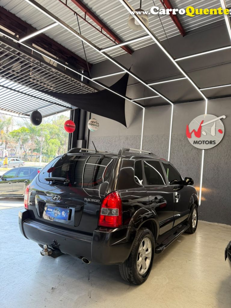 HYUNDAI   TUCSON 2.0 16V MEC.   PRETO 2011 2.0 GASOLINA - Loja