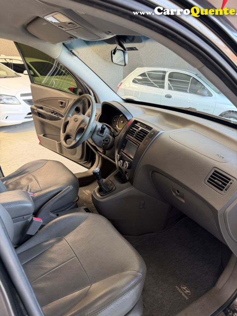HYUNDAI   TUCSON 2.0 16V MEC.   PRETO 2011 2.0 GASOLINA - Loja