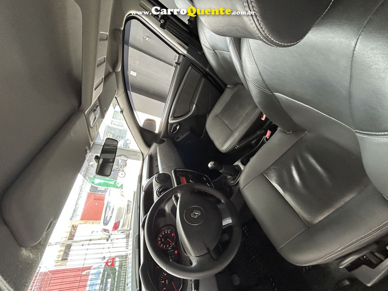 RENAULT   DUSTER DYNAMIQUE 1.6 FLEX 16V MEC.   PRATA 2012 1.6 FLEX - Loja