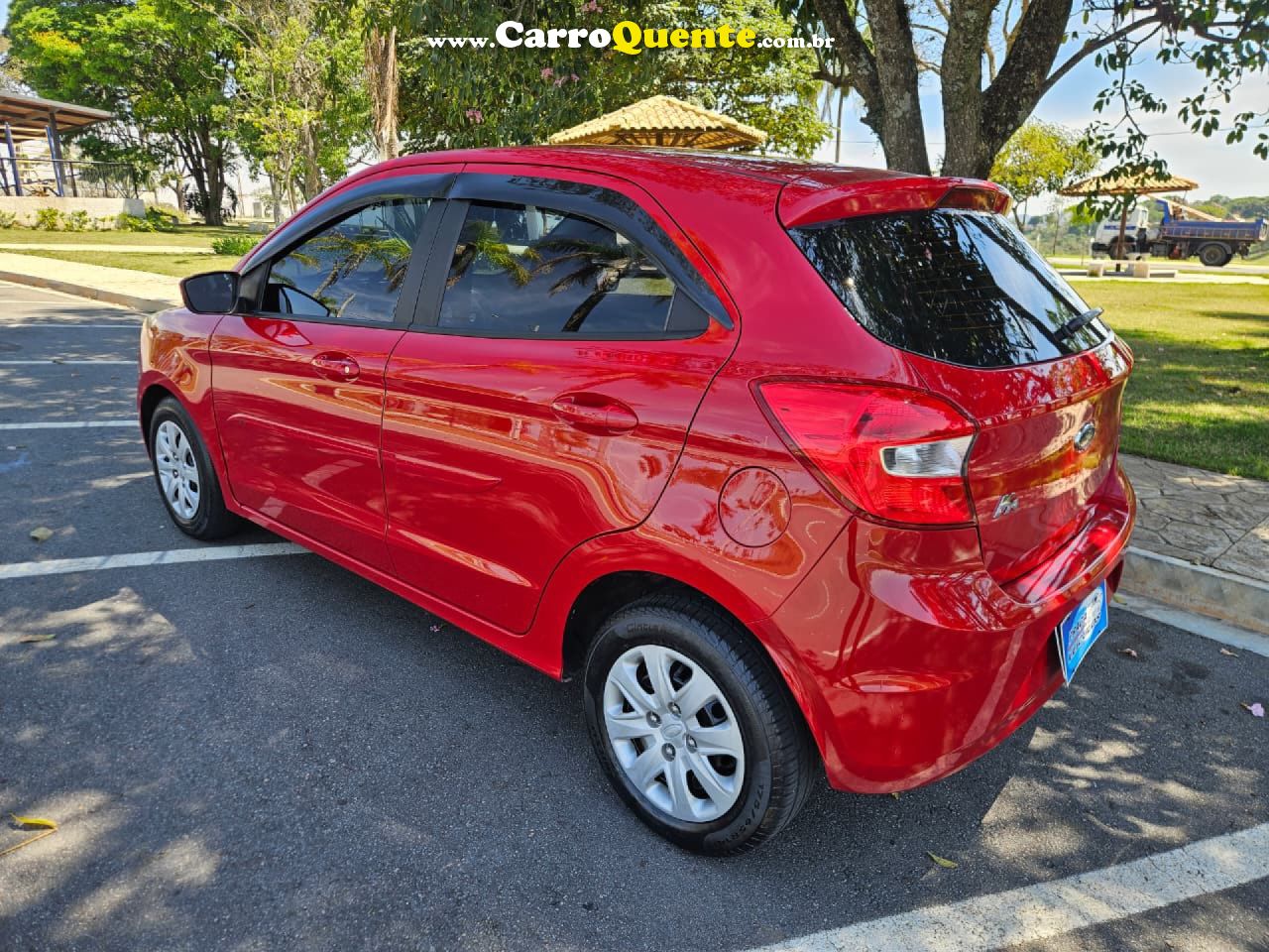 FORD   KA 1.0 SESE PLUS TIVCT FLEX 5P   VERMELHO 2015 1.0 FLEX - Loja