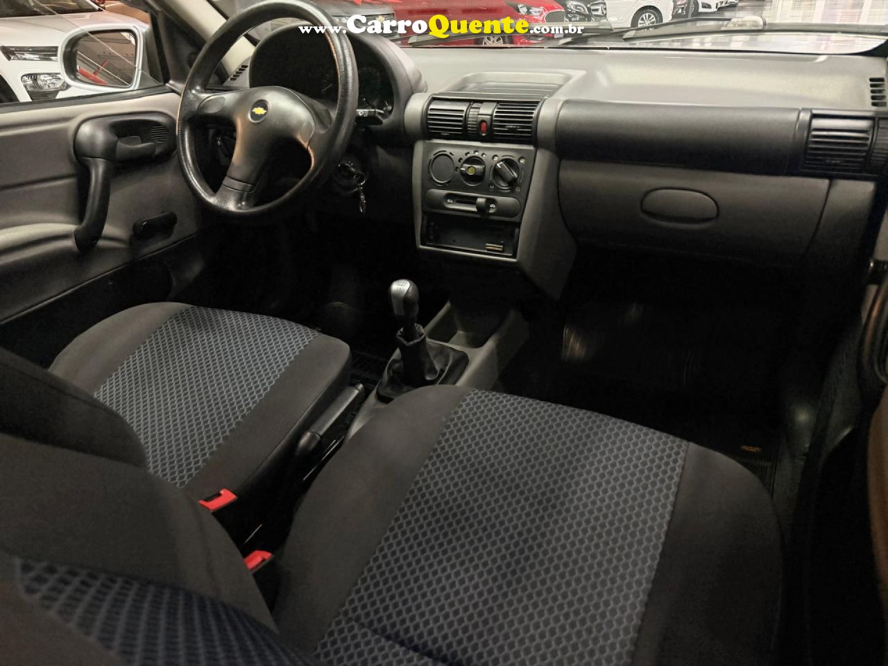 CHEVROLET   CLASSIC LIFELS 1.0 VHC FLEXP. 4P   PRATA 2011 1.0 FLEX - Loja