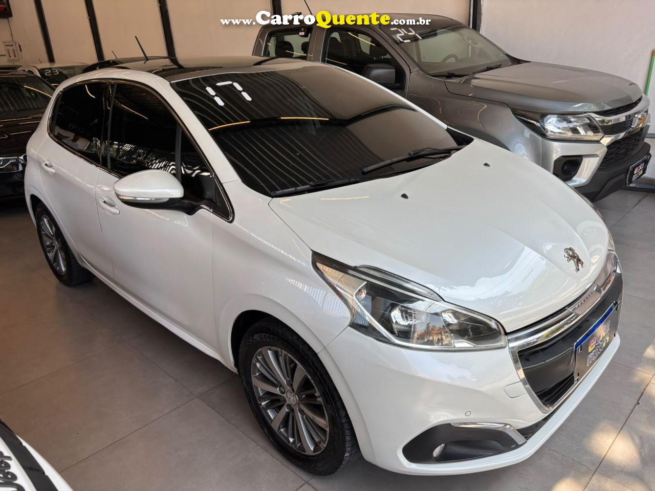 PEUGEOT   208 GRIFFE 1.6 FLEX 16V 5P AUT.   BRANCO 2017 1.6 FLEX - Loja