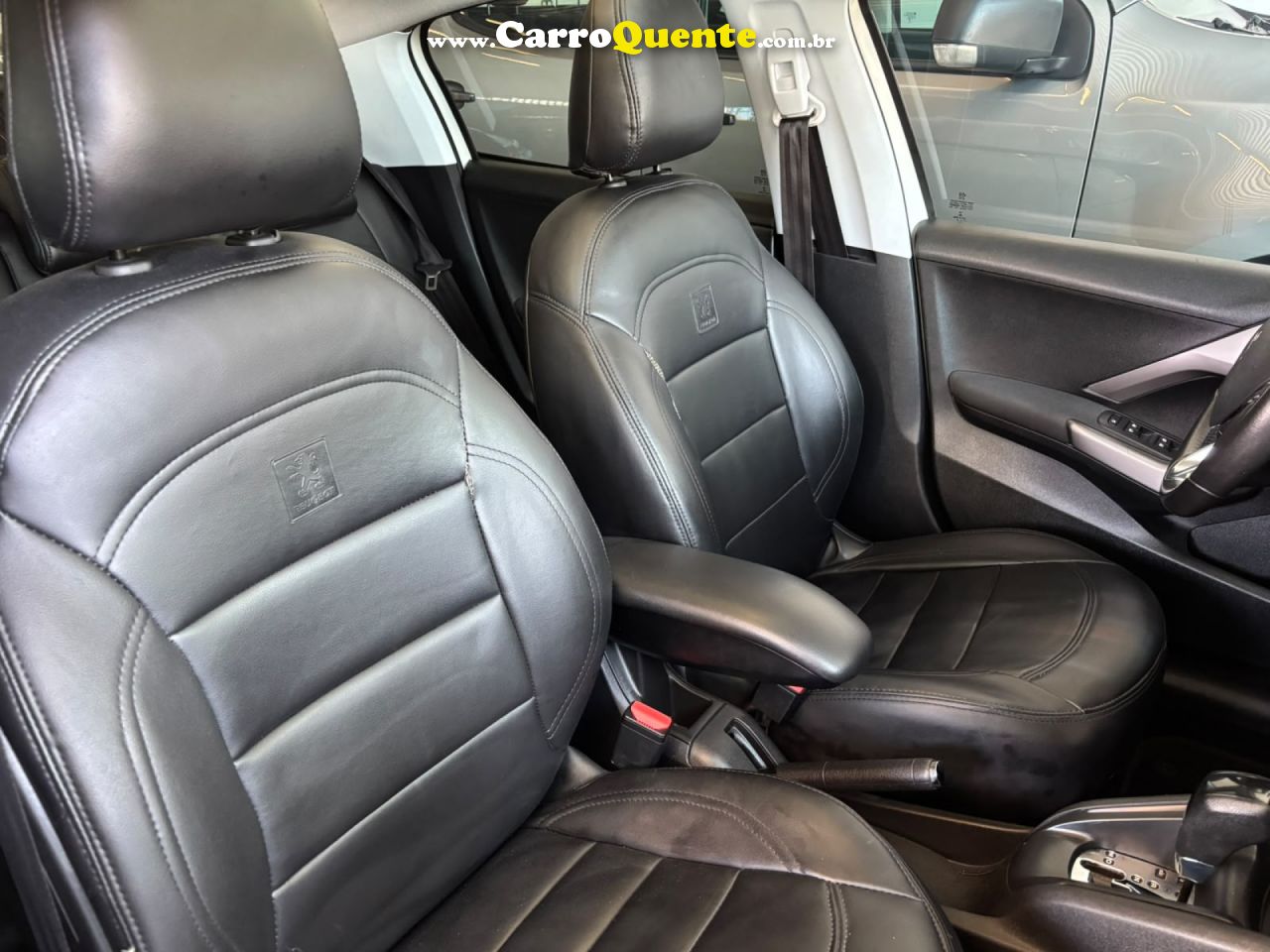 PEUGEOT   208 GRIFFE 1.6 FLEX 16V 5P AUT.   BRANCO 2017 1.6 FLEX - Loja