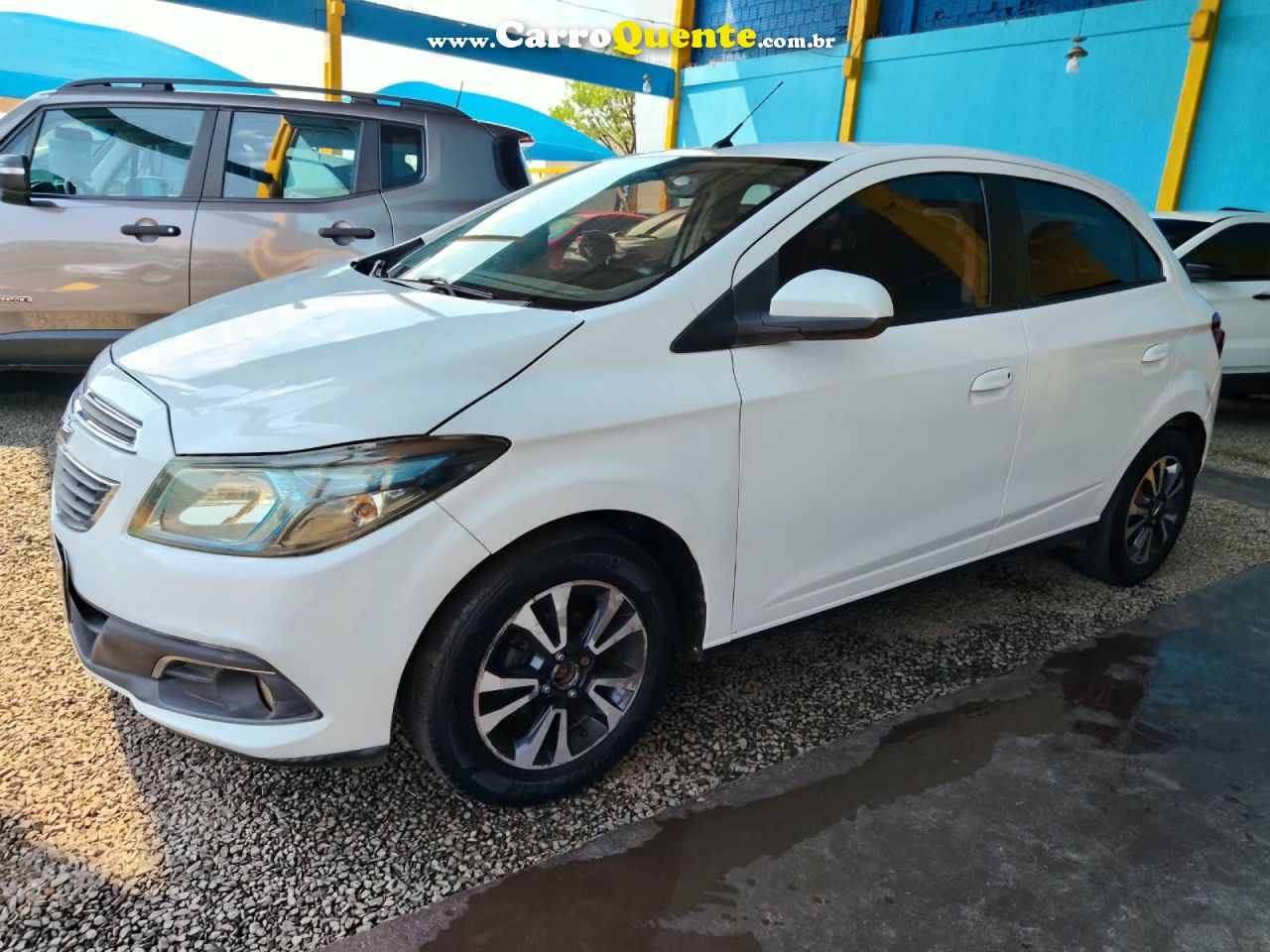 CHEVROLET   ONIX HATCH LTZ 1.4 8V FLEXPOWER 5P MEC.   BRANCO 2014 1.4 FLEX - Loja