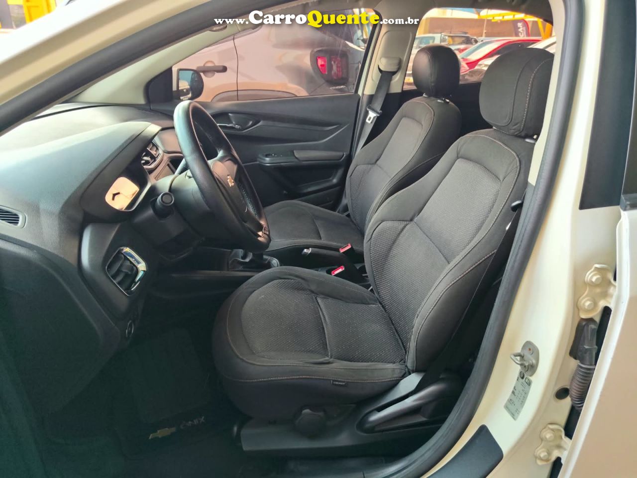CHEVROLET   ONIX HATCH LTZ 1.4 8V FLEXPOWER 5P MEC.   BRANCO 2014 1.4 FLEX - Loja