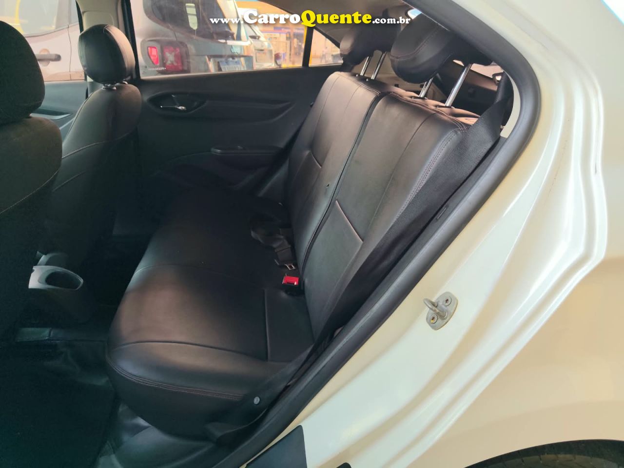 CHEVROLET   ONIX HATCH LTZ 1.4 8V FLEXPOWER 5P MEC.   BRANCO 2014 1.4 FLEX - Loja