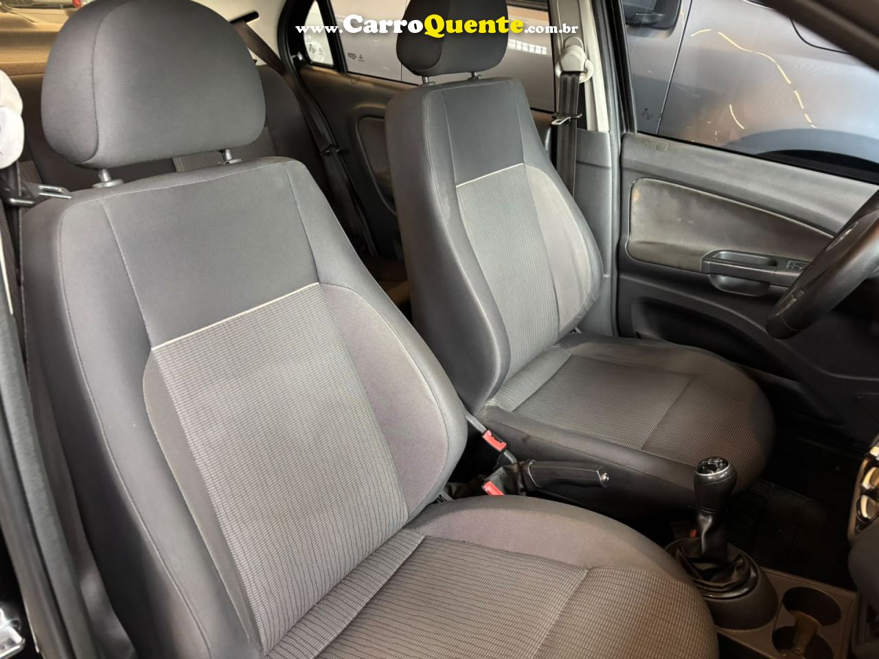 VOLKSWAGEN   VOYAGE TREND 1.6 MI TOTAL FLEX 8V 4P   PRETO 2014 1.6 FLEX - Loja