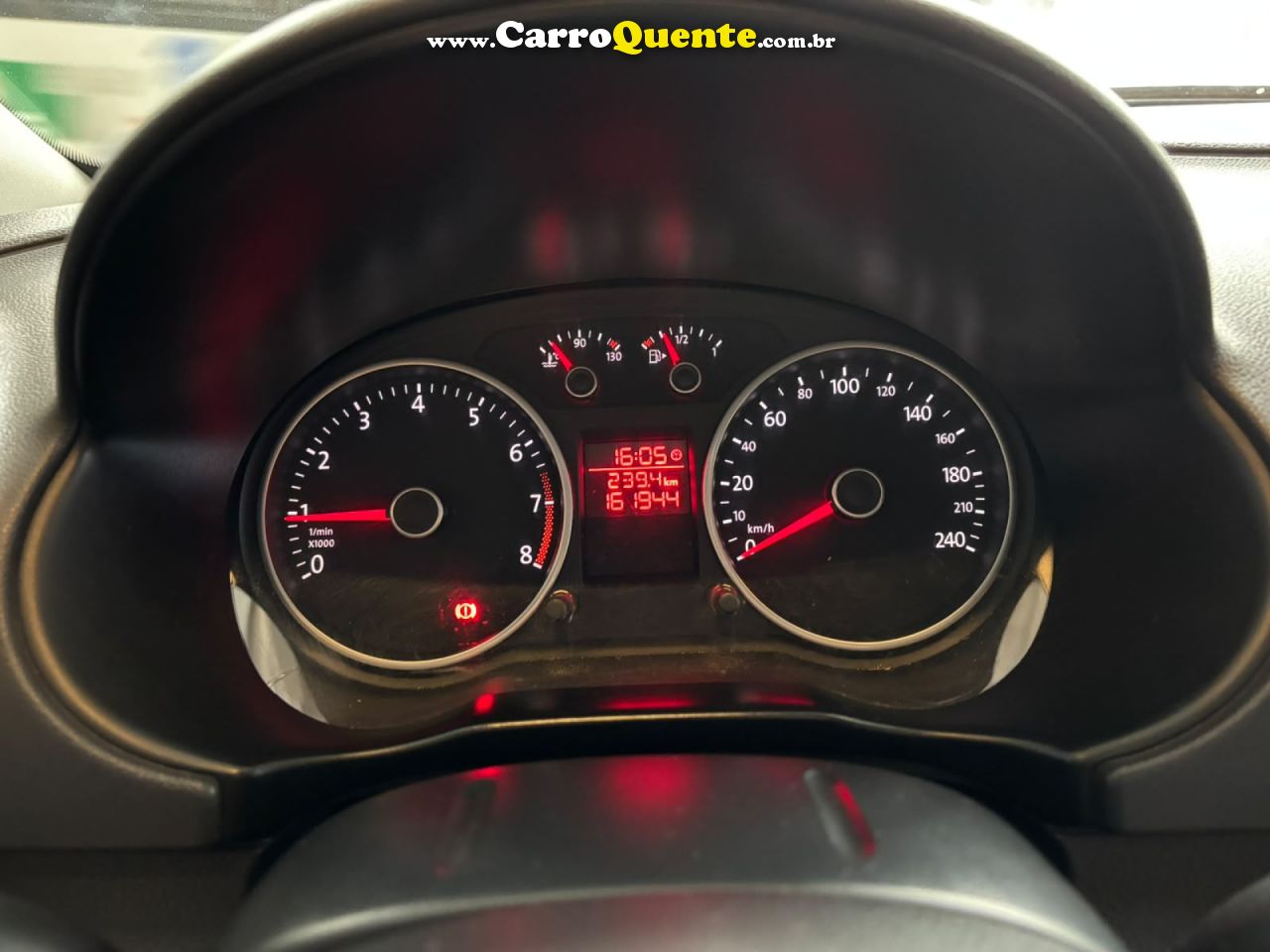 VOLKSWAGEN   VOYAGE TREND 1.6 MI TOTAL FLEX 8V 4P   PRETO 2014 1.6 FLEX - Loja