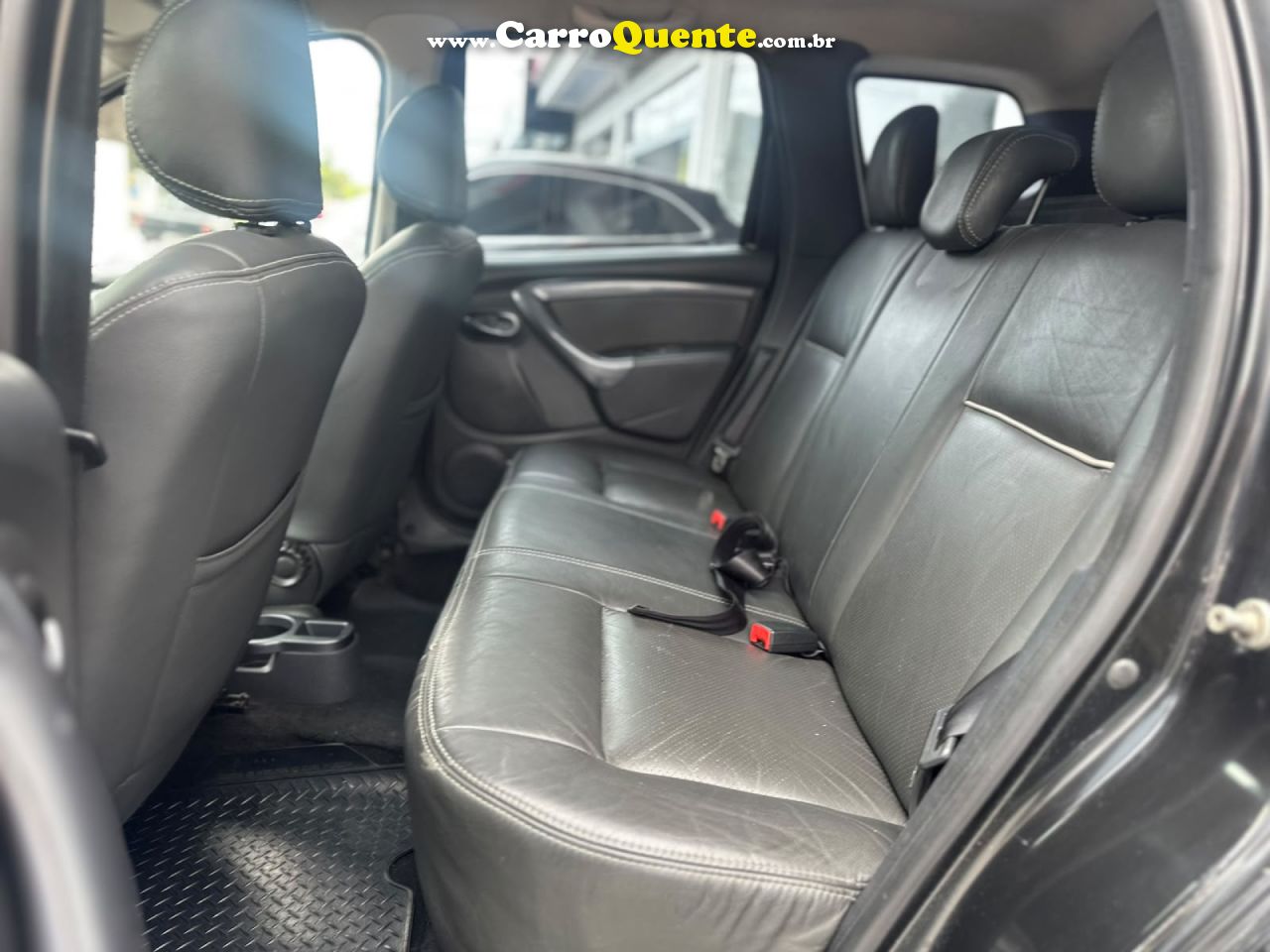 RENAULT   DUSTER DYNAMIQUE 4X4 2.0 HI-FLEX 16V MEC   PRETO 2013 2.0 FLEX - Loja
