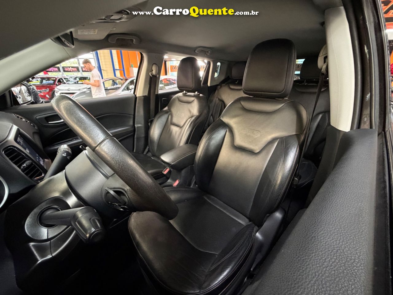 JEEP COMPASS 2.0 16V LONGITUDE 2018 - Loja