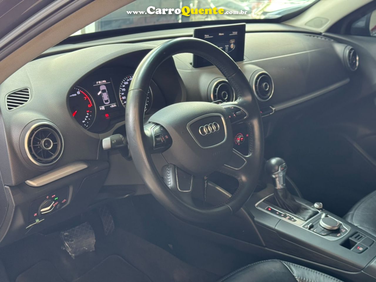 AUDI A3 1.4 TFSI SEDAN ATTRACTION 16V 2016 - Loja
