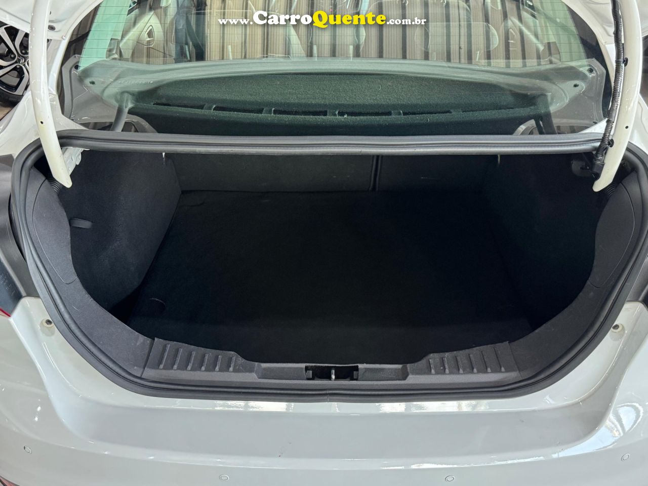 FORD FOCUS 2.0 S SEDAN 16V AUTO 2014 - Loja