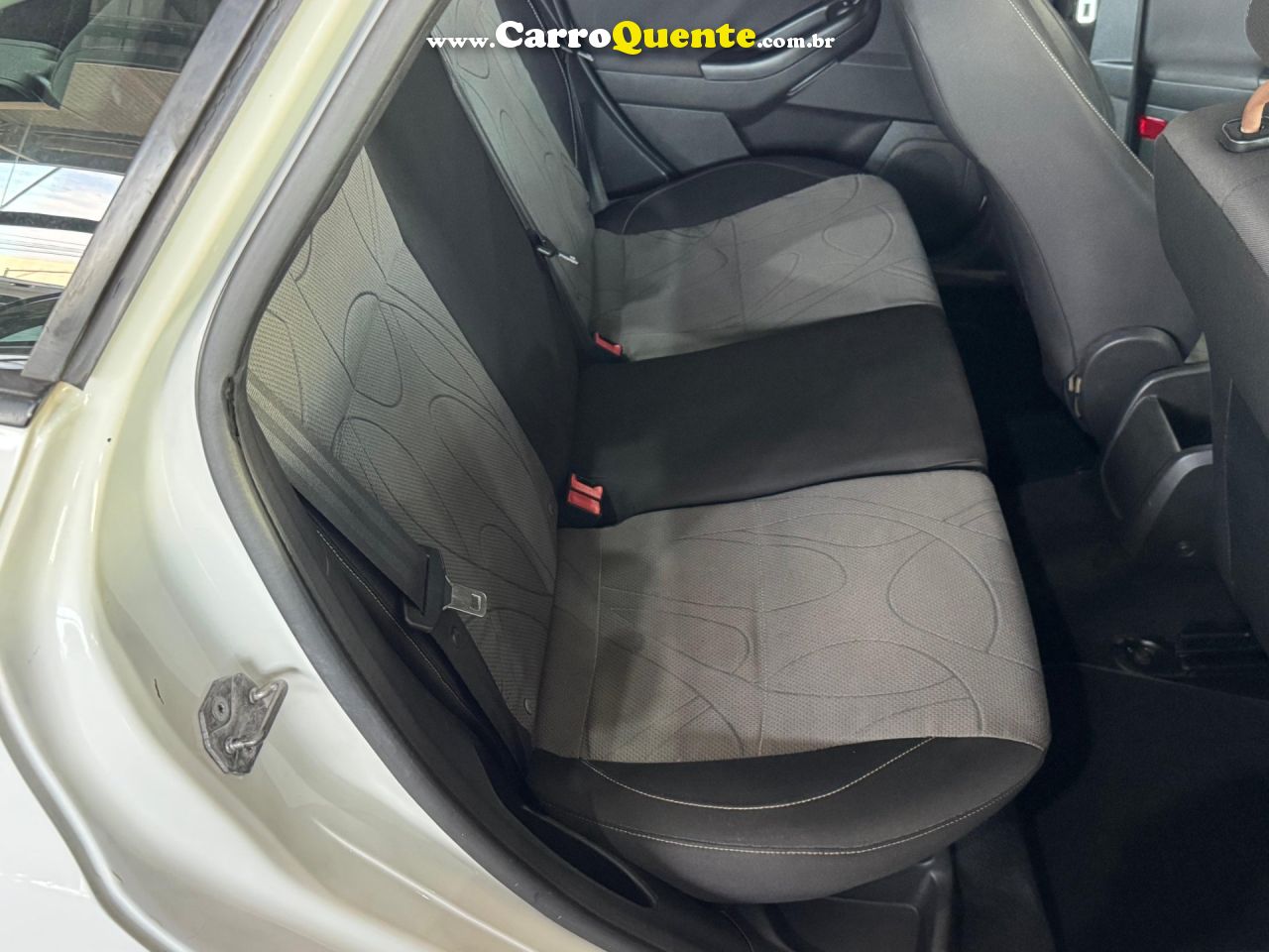 FORD FOCUS 2.0 S SEDAN 16V AUTO 2014 - Loja