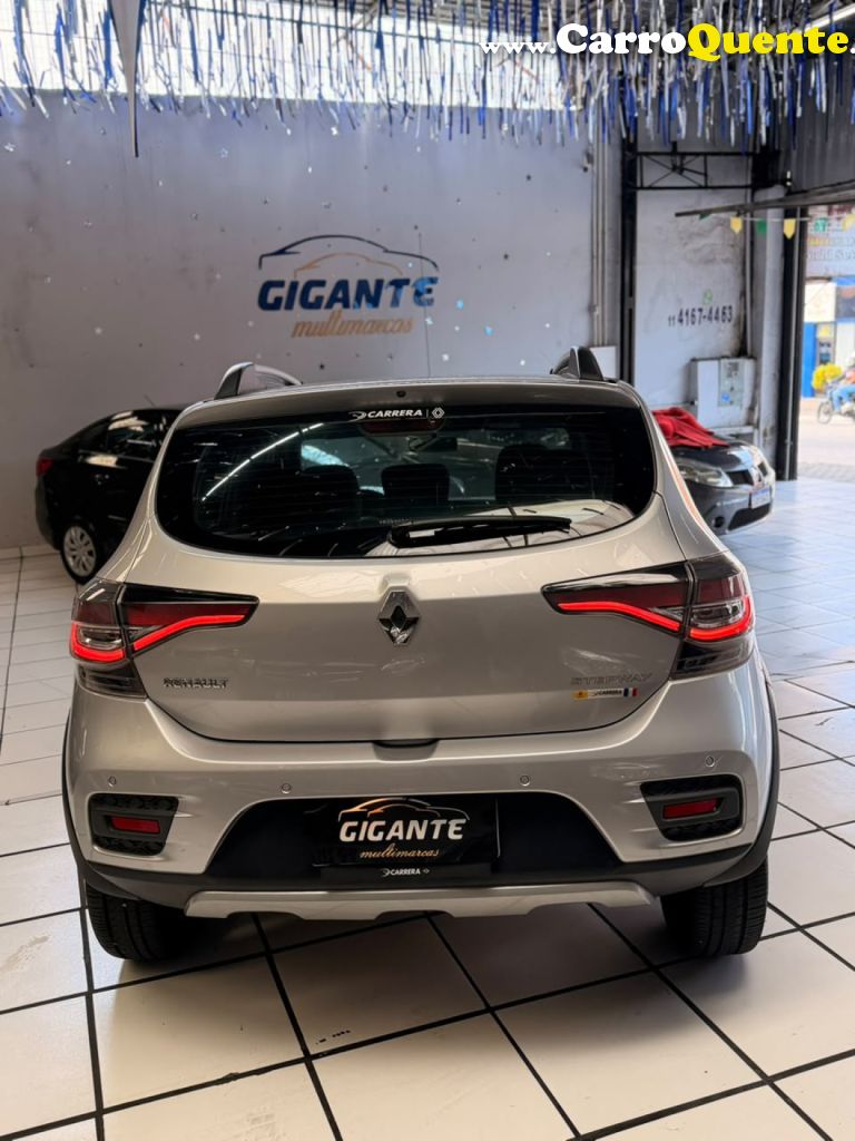 RENAULT   SANDERO STEPWAY HI-FLEX 1.6 16V 5P   PRATA 2021 1.6 GASOLINA - Loja