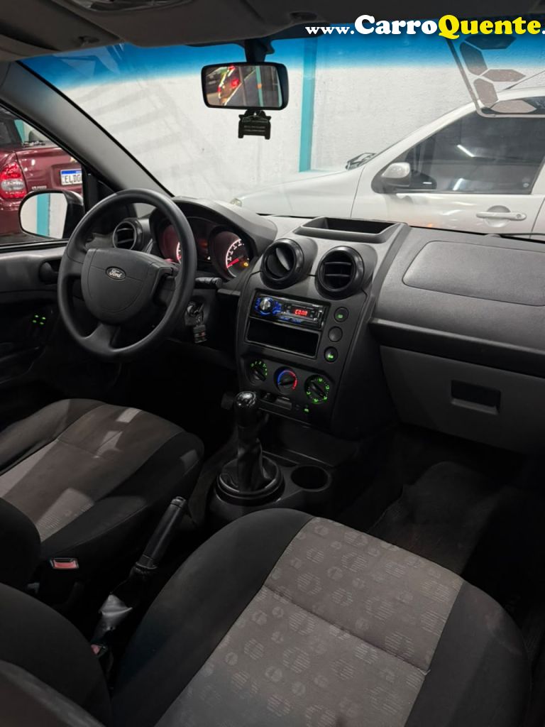 FORD   FIESTA 1.0 8V FLEXCLASS 1.0 8V FLEX 5P   VERMELHO 2013 1.0 FLEX - Loja