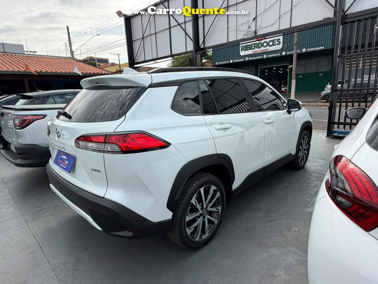 TOYOTA   COROLLA CROSS XRE 2.0 16V FLEX AUT.   BRANCO 2023 2.0 FLEX - Loja