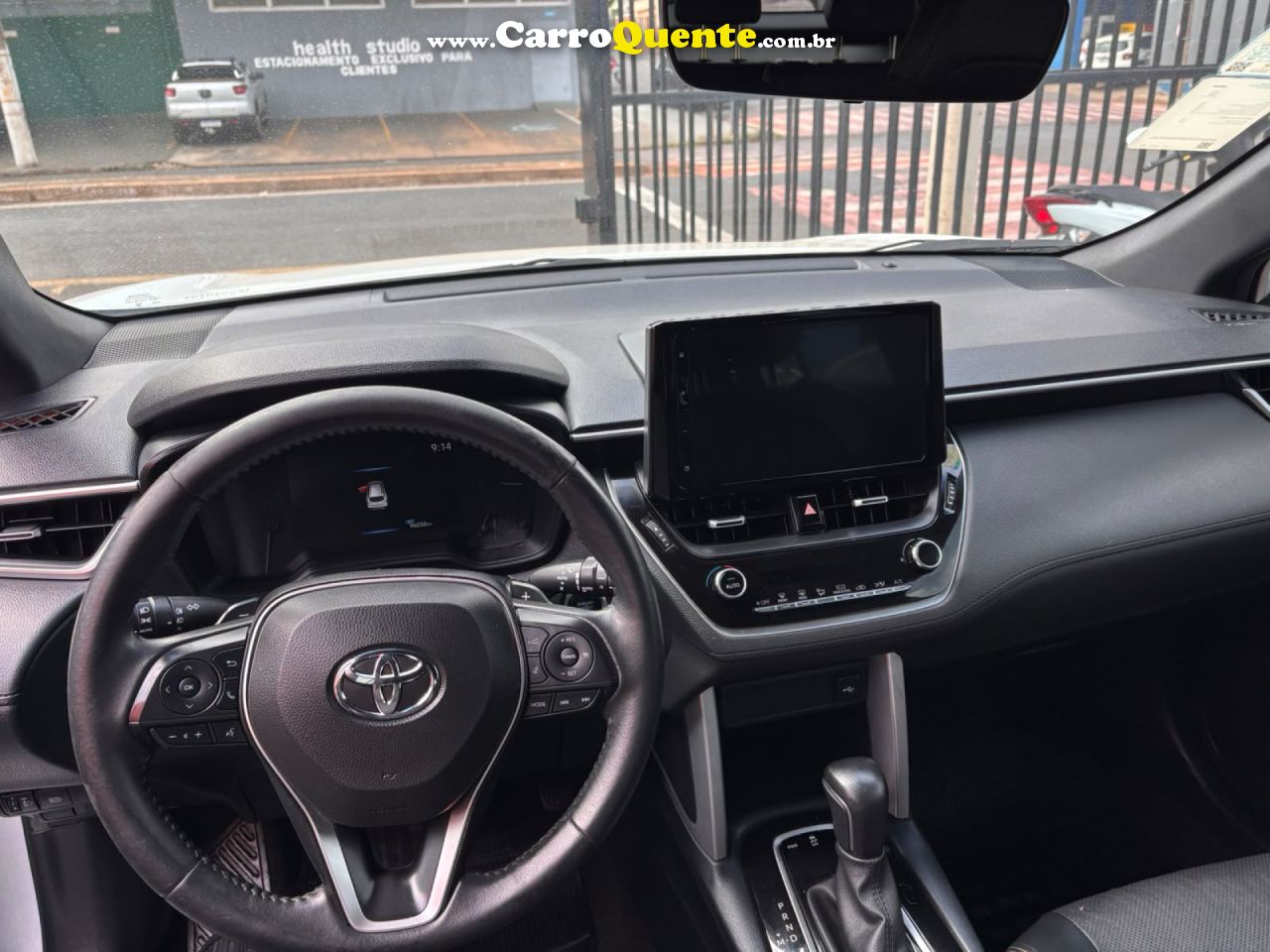 TOYOTA   COROLLA CROSS XRE 2.0 16V FLEX AUT.   BRANCO 2023 2.0 FLEX - Loja