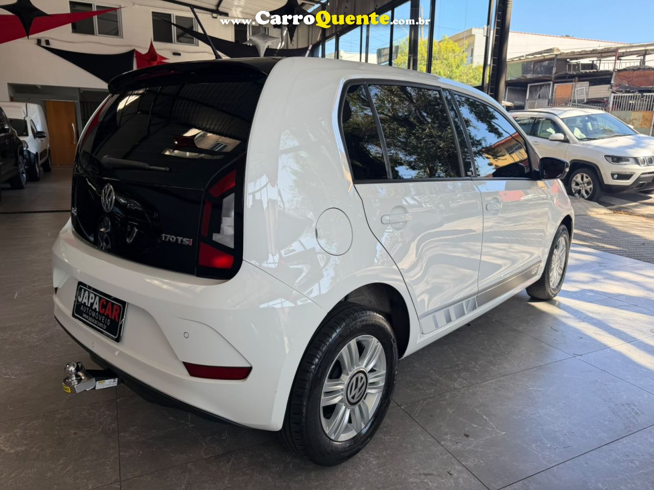 VOLKSWAGEN   UP! MOVE 1.0 TSI TOTAL FLEX 12V 5P   BRANCO 2019 1.0 FLEX - Loja