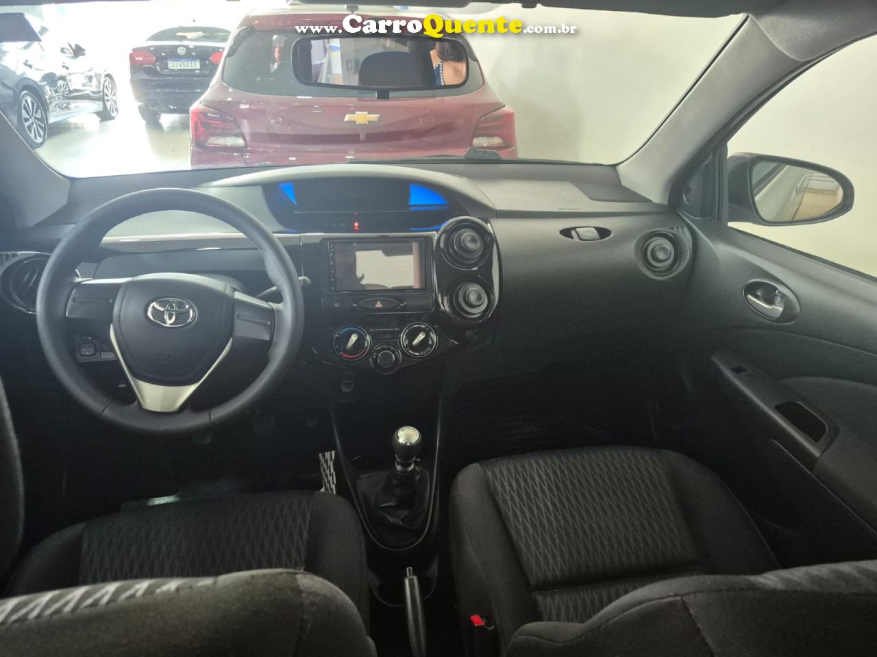TOYOTA   ETIOS X 1.3 FLEX 16V 5P MEC.   PRATA 2020 1.3 FLEX - Loja