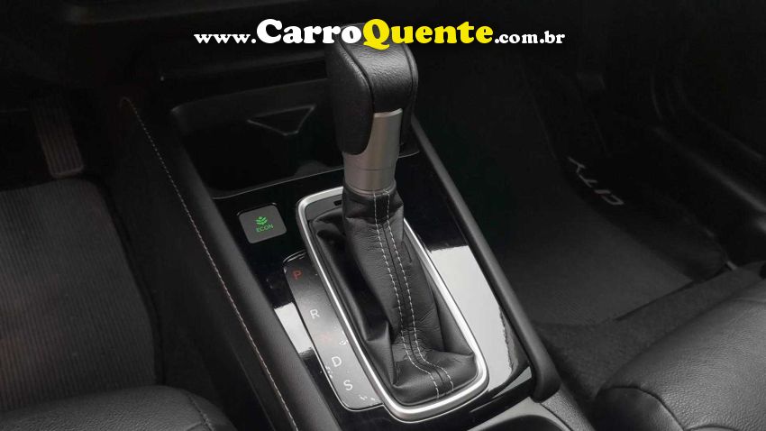 Honda CITY 1.5 i-VTEC FLEX HATCH TOURING CVT - Loja