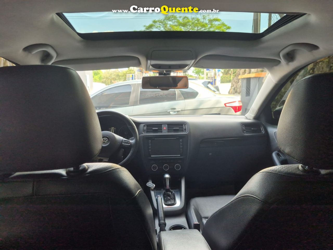 VOLKSWAGEN   JETTA HIGHLINE 2.0 TSI 16V 4P TIPTRONIC   PRETO 2013 2.0 GASOLINA - Loja