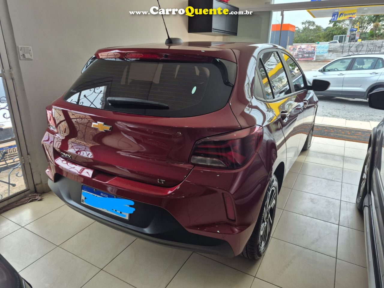 CHEVROLET   ONIX HATCH LT 1.0 8V FLEXPOWER 5P MEC.   VERMELHO 2025 1.0 FLEX - Loja