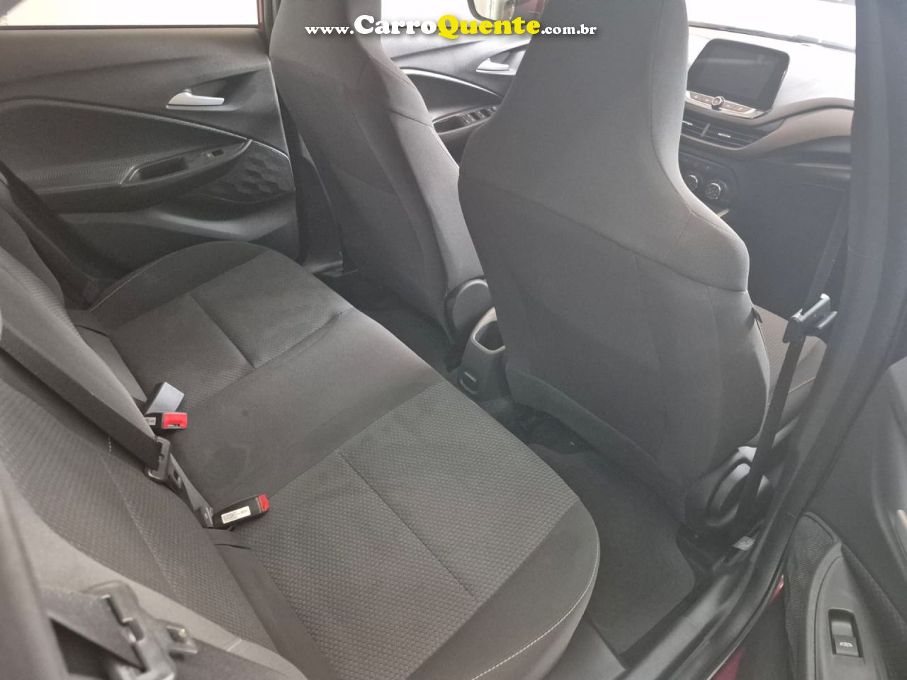 CHEVROLET   ONIX HATCH LT 1.0 8V FLEXPOWER 5P MEC.   VERMELHO 2025 1.0 FLEX - Loja