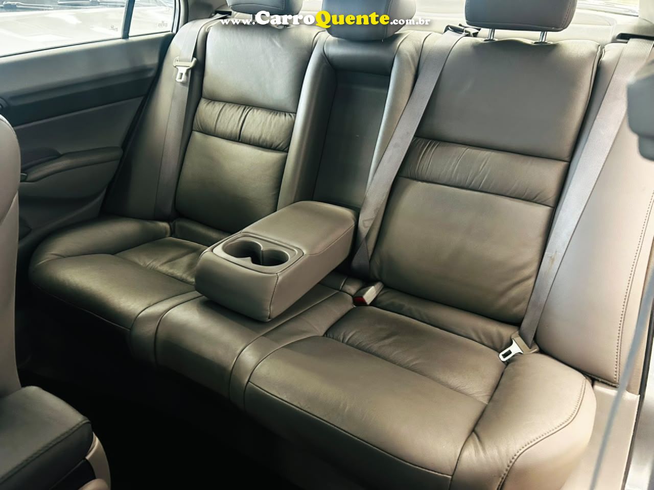 HONDA   CIVIC SEDAN LXS 1.81.8 FLEX 16V MEC. 4P   CINZA 2011 1.8 FLEX - Loja