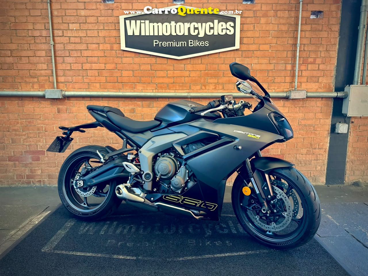 TRIUMPH DAYTONA 660 2025 - Loja