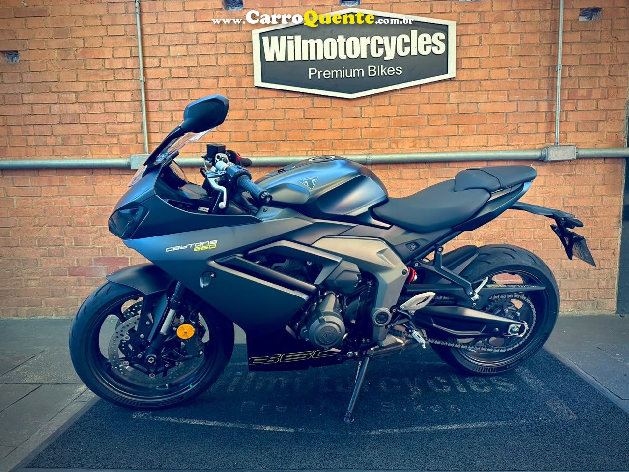 TRIUMPH DAYTONA 660 2025 - Loja