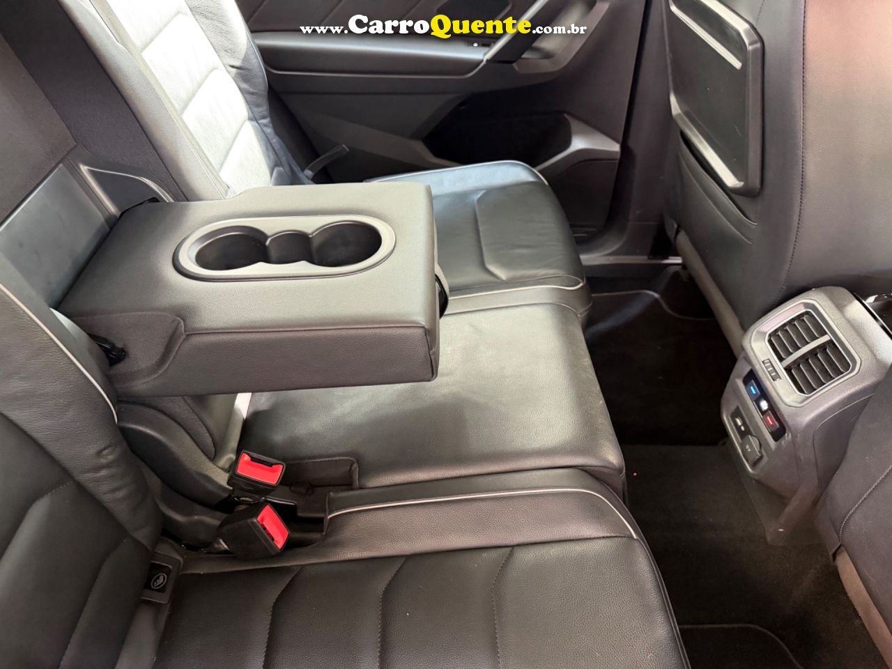 VOLKSWAGEN TIGUAN 1.4 250 TSI TOTAL ALLSPACE COMFORTLINE 2018 - Loja