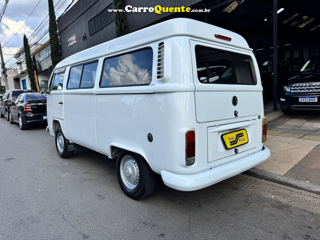 VOLKSWAGEN KOMBI 1.4 MI STD ESCOLAR 8V 2013 - Loja
