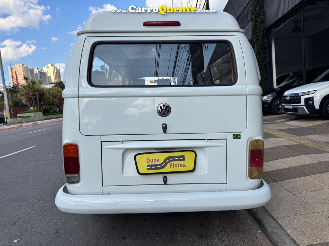 VOLKSWAGEN KOMBI 1.4 MI STD ESCOLAR 8V 2013 - Loja