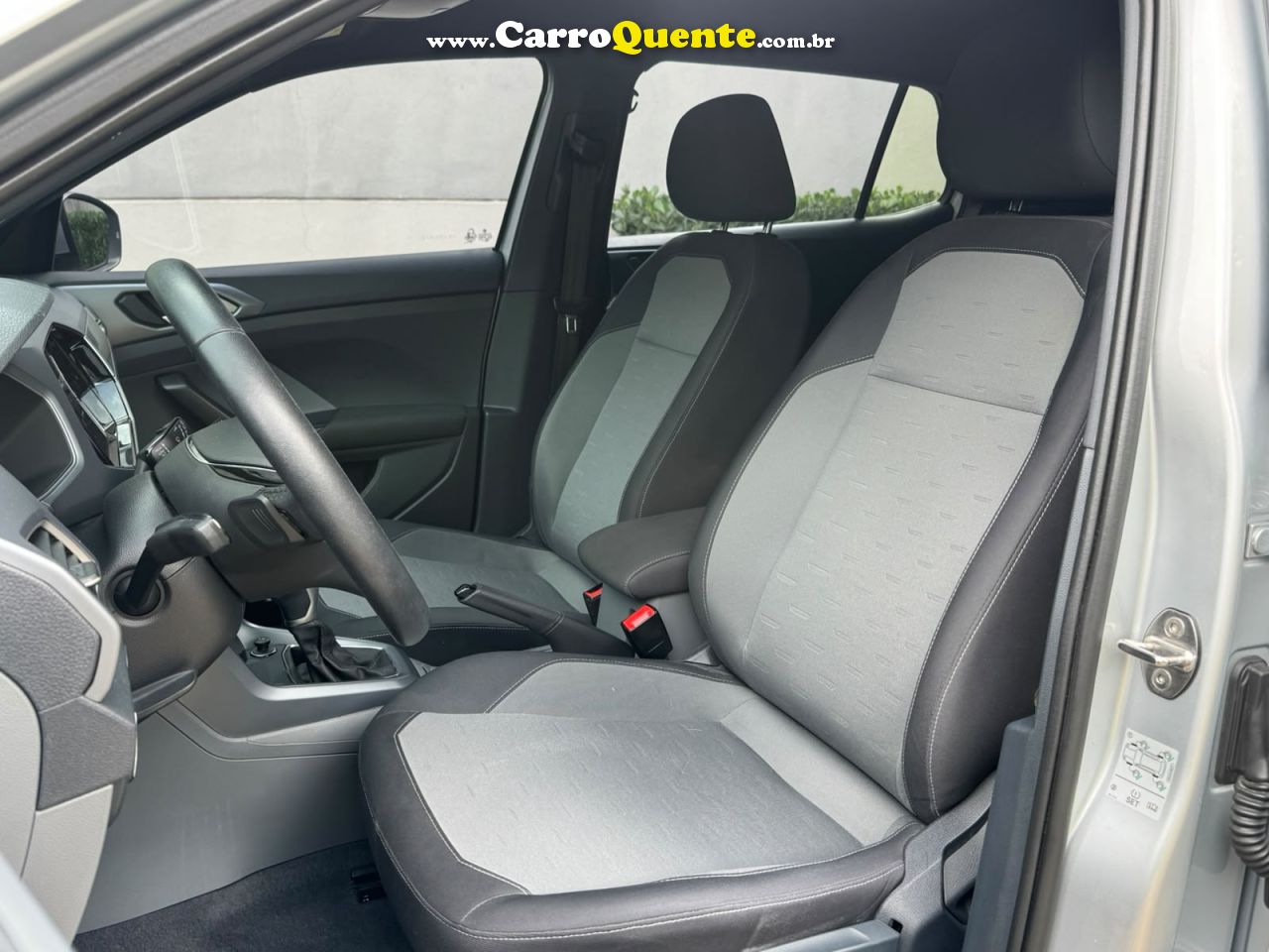VOLKSWAGEN T-CROSS 1.0 200 TSI TOTAL COMFORTLINE 2021 - Loja