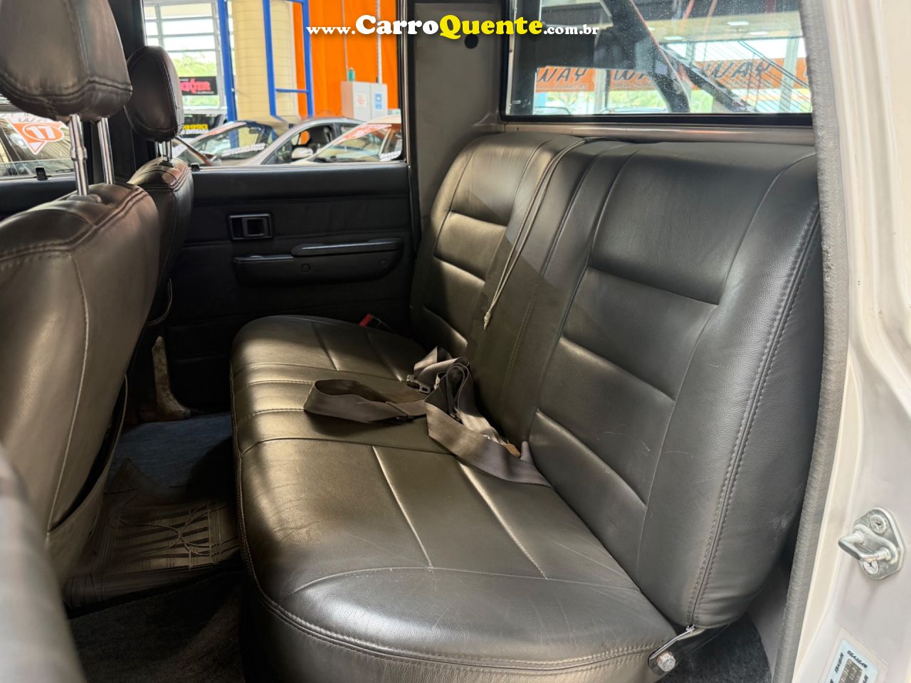 TOYOTA HILUX 2.8 DLX 4X4 CD 8V 2000 - Loja