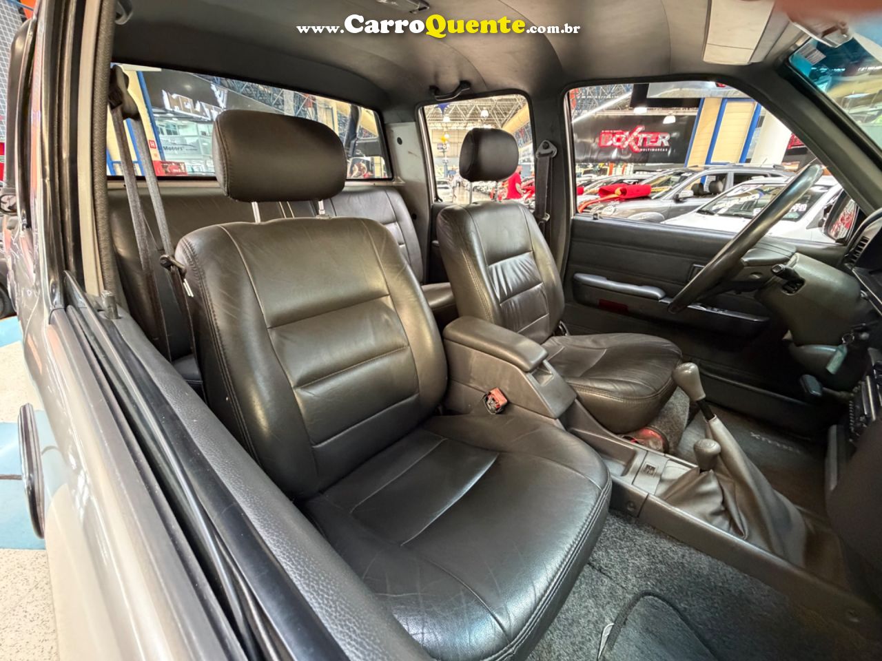 TOYOTA HILUX 2.8 DLX 4X4 CD 8V 2000 - Loja