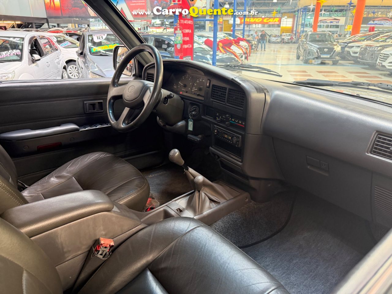 TOYOTA HILUX 2.8 DLX 4X4 CD 8V 2000 - Loja