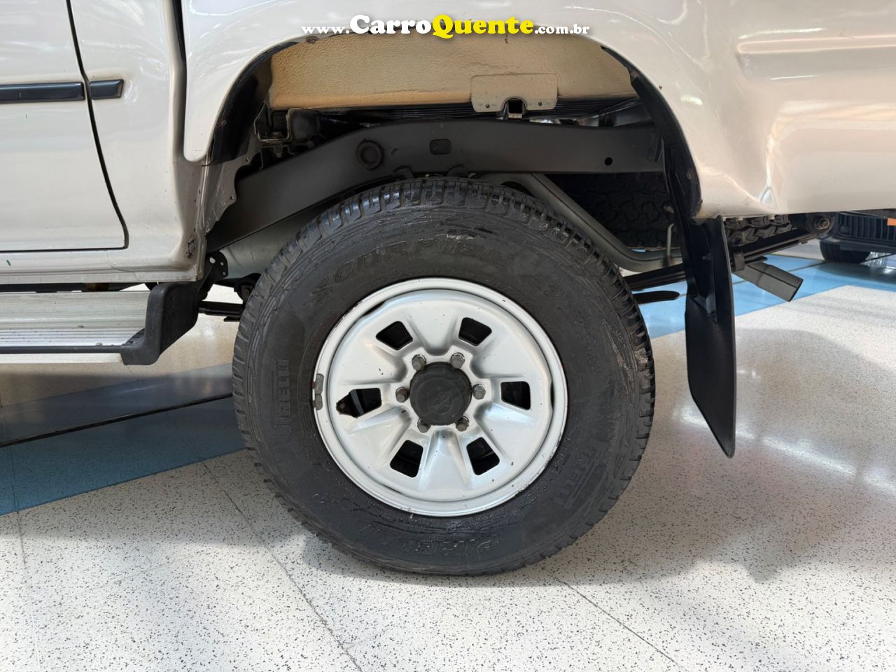 TOYOTA HILUX 2.8 DLX 4X4 CD 8V 2000 - Loja