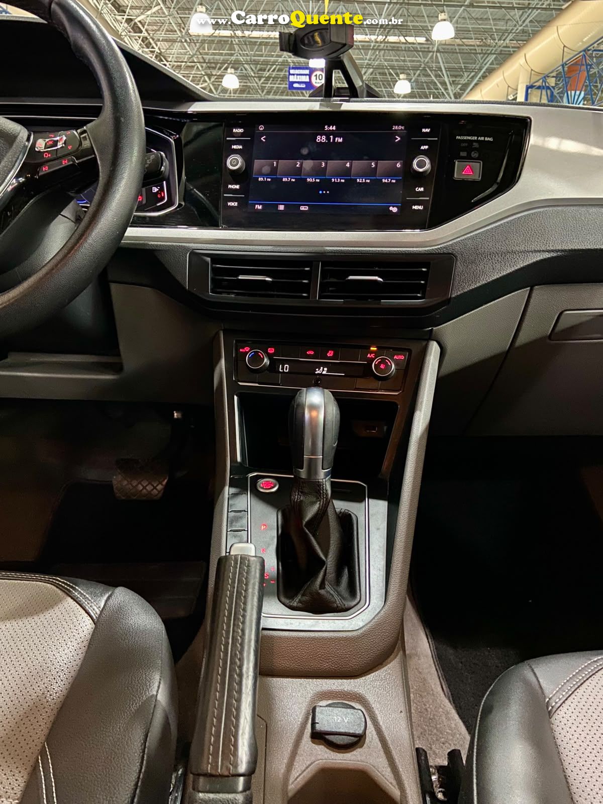 VOLKSWAGEN POLO 1.0 200 TSI HIGHLINE 2019 - Loja