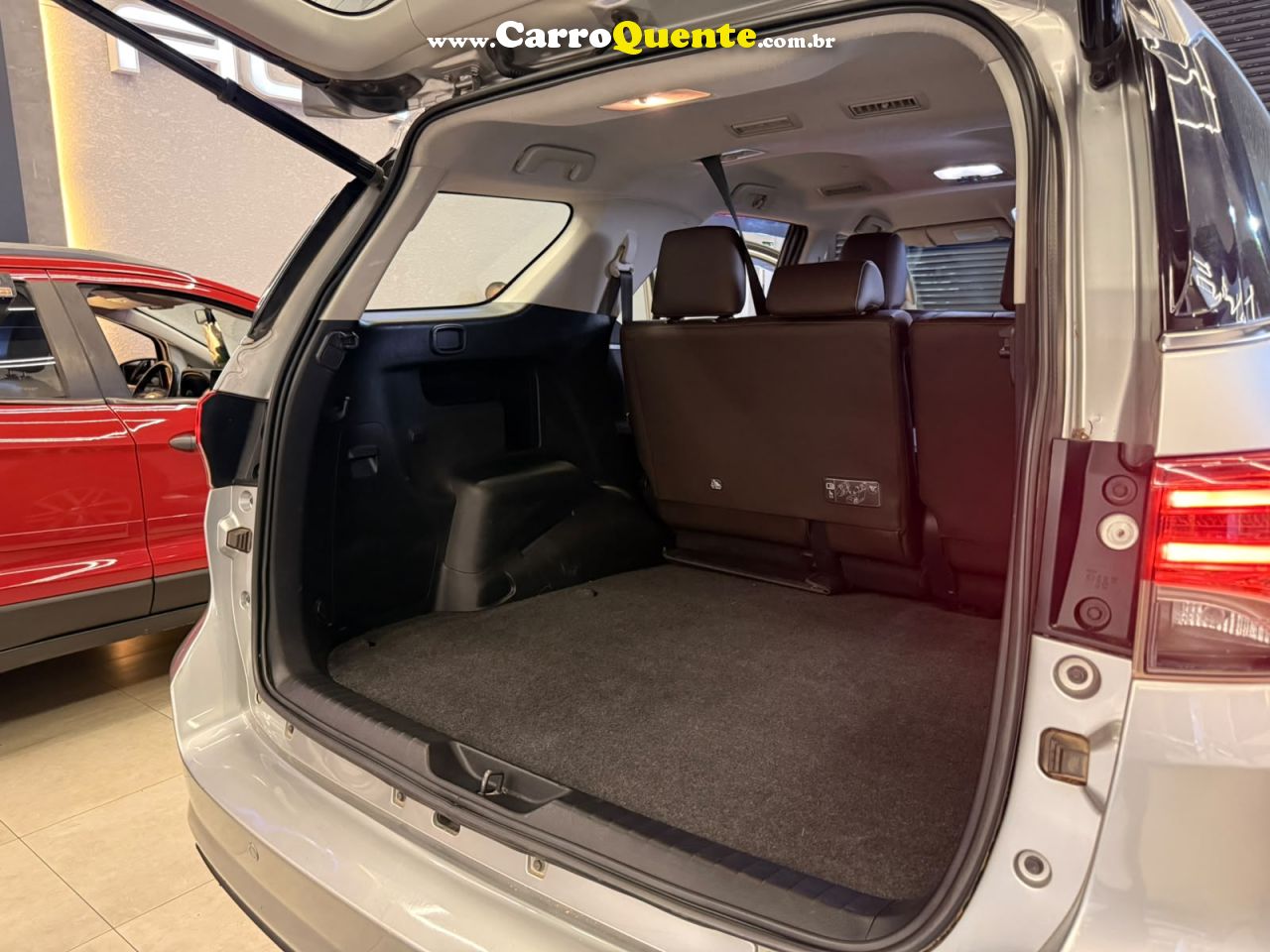TOYOTA HILUX SW4 SRX 2.8 TURBO DIESEL 4X4 2016 - Loja