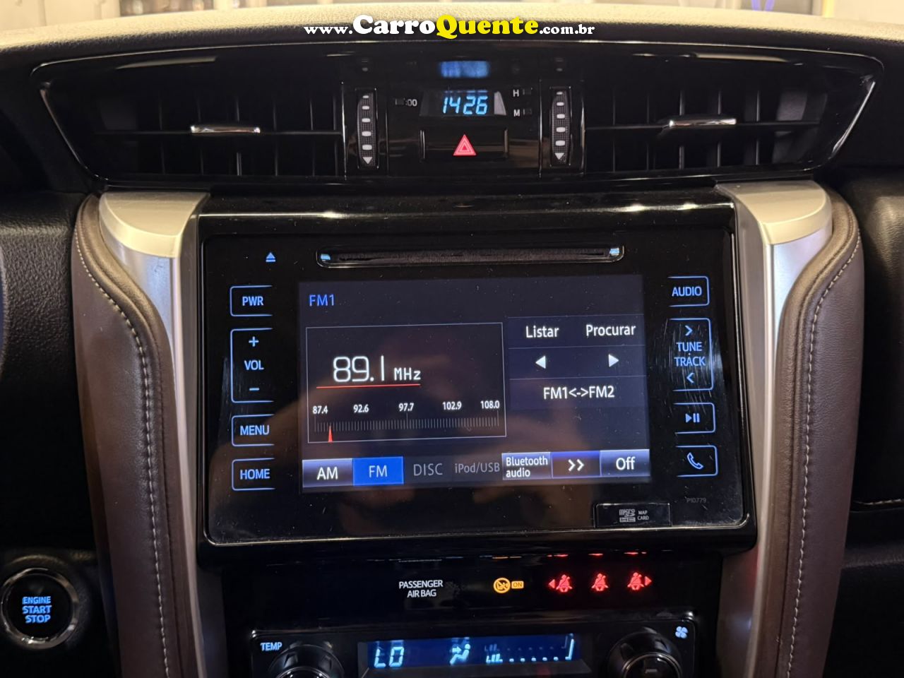 TOYOTA HILUX SW4 SRX 2.8 TURBO DIESEL 4X4 2016 - Loja