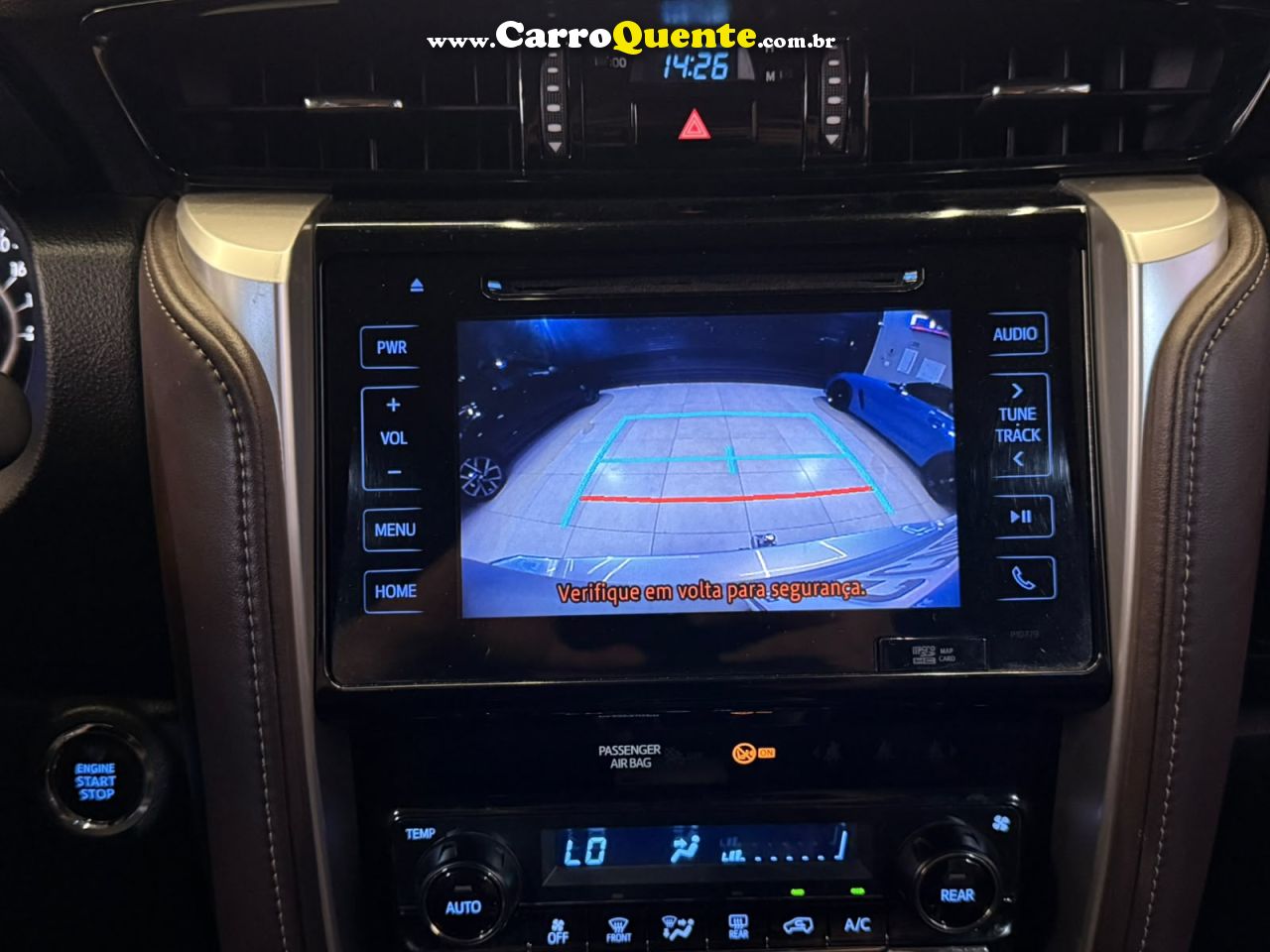 TOYOTA HILUX SW4 SRX 2.8 TURBO DIESEL 4X4 2016 - Loja
