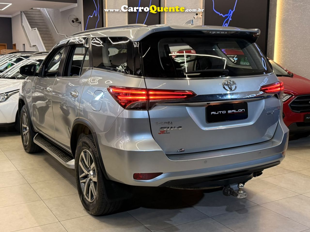 TOYOTA HILUX SW4 SRX 2.8 TURBO DIESEL 4X4 2016 - Loja