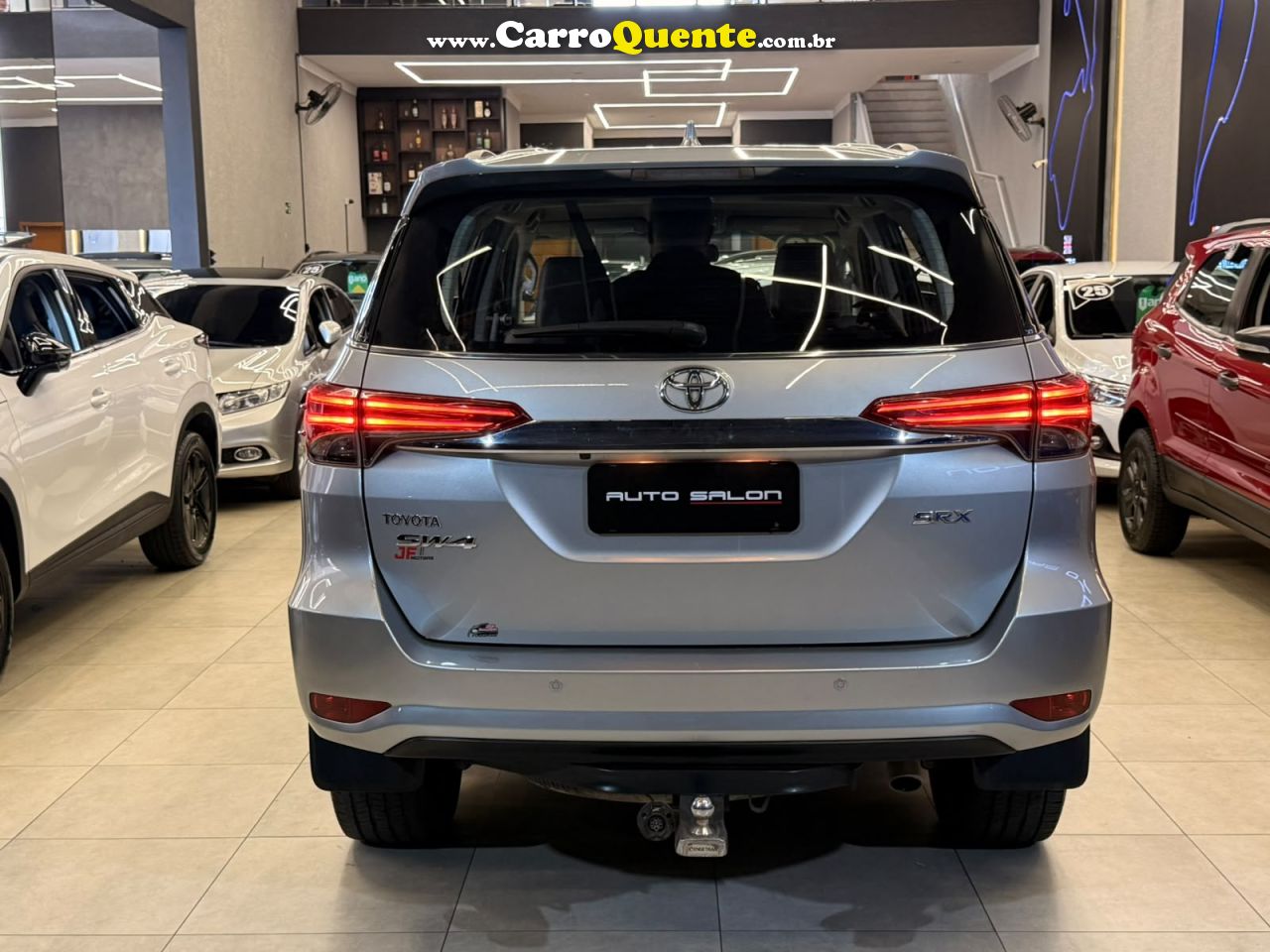 TOYOTA HILUX SW4 SRX 2.8 TURBO DIESEL 4X4 2016 - Loja