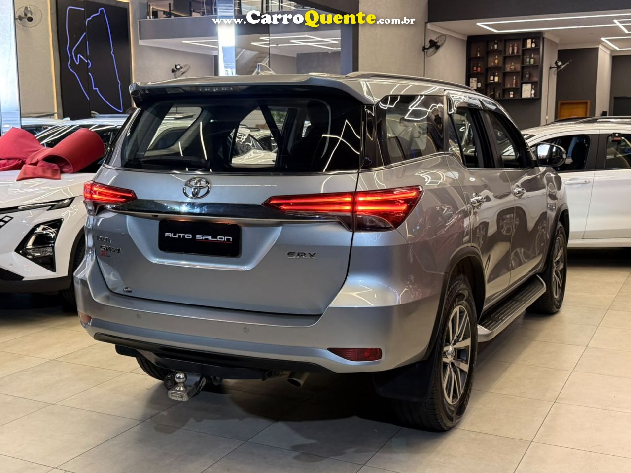 TOYOTA HILUX SW4 SRX 2.8 TURBO DIESEL 4X4 2016 - Loja