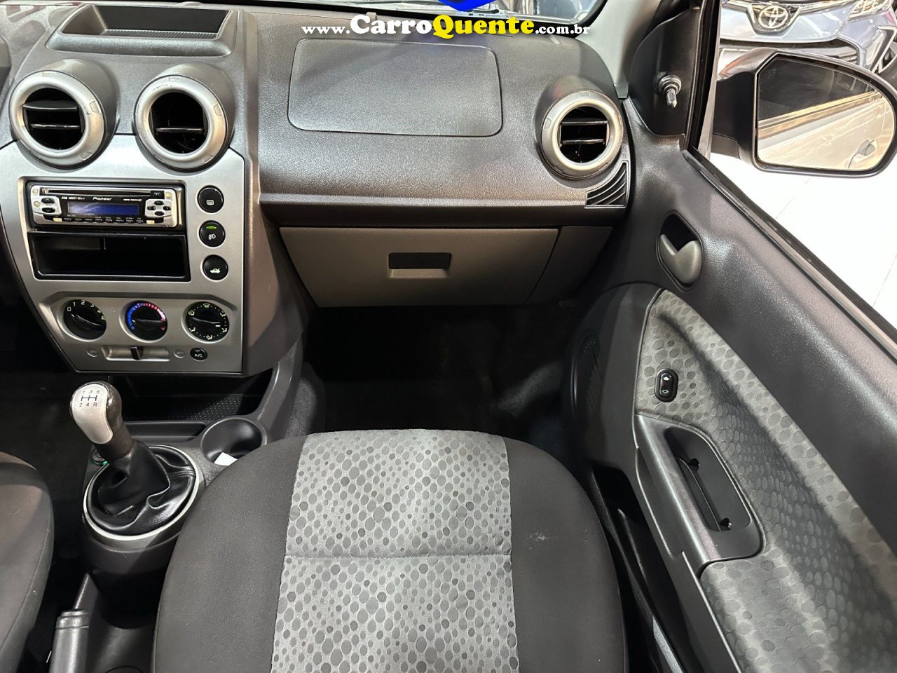 FORD FIEST 2014 - Loja