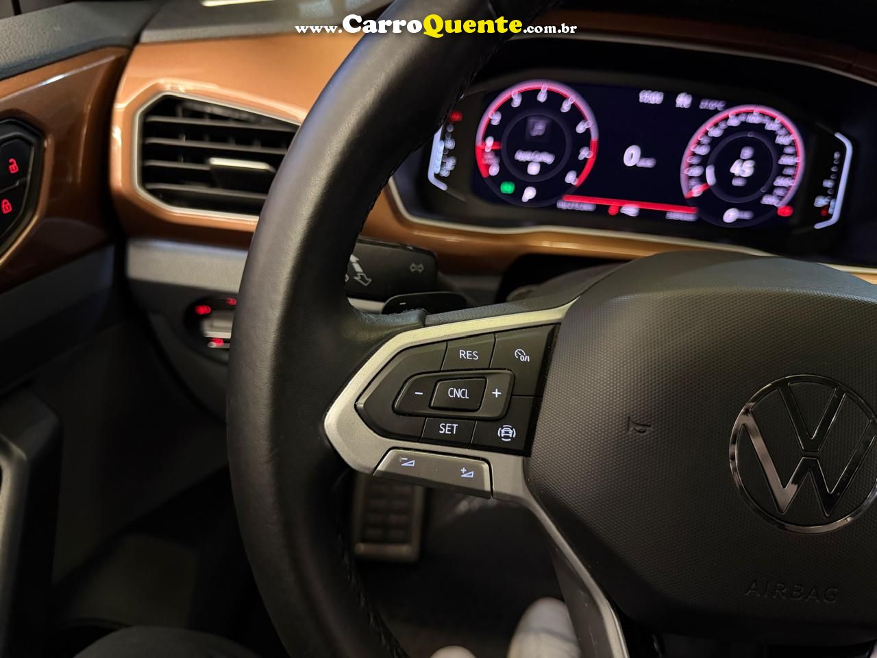 VOLKSWAGEN T-CROSS 1.0 200 TSI TOTAL COMFORTLINE 2021 - Loja